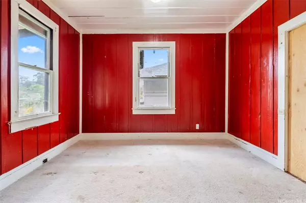 265 California Avenue, Wahiawa, HI 96786