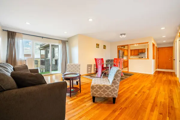 3009 N PARIS Avenue #304, River Grove, IL 60171