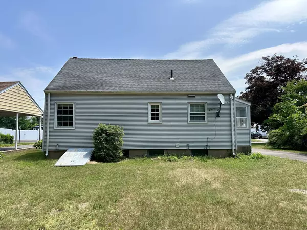 17 Lydall Road, East Hartford, CT 06118