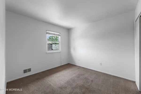 52 Greenwood Loop Road, Brick, NJ 08724