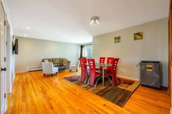 3009 N PARIS Avenue #304, River Grove, IL 60171