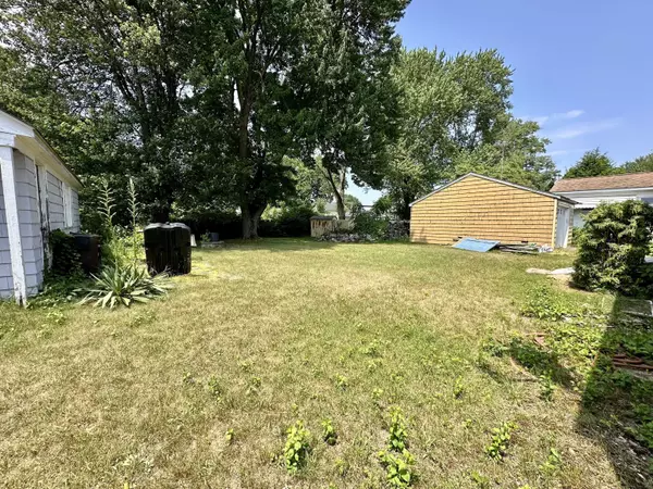 17 Lydall Road, East Hartford, CT 06118