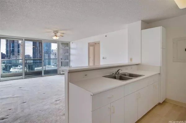 1450 Young Street #1507, Honolulu, HI 96814