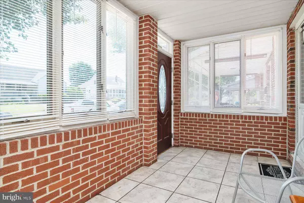 412 SEWARD AVE, Brooklyn, MD 21225