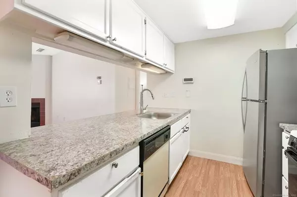 40 Little Oak Lane #40, Rocky Hill, CT 06067