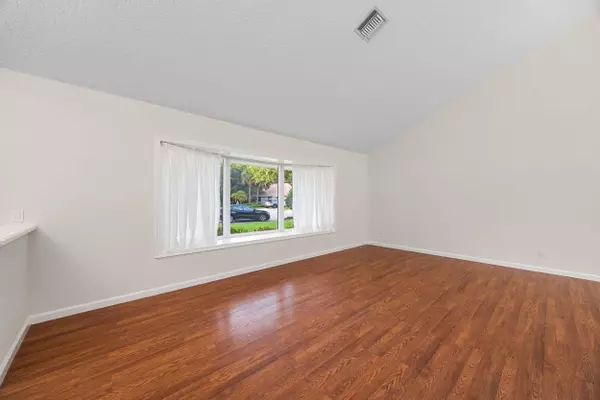 6752 Viewpoint CT, Jupiter, FL 33458