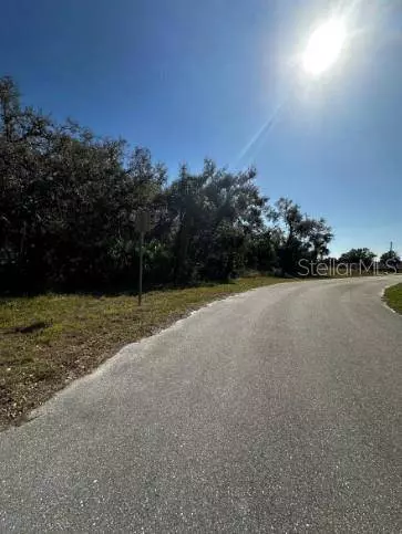 374 FERDON CIR, Port Charlotte, FL 33954