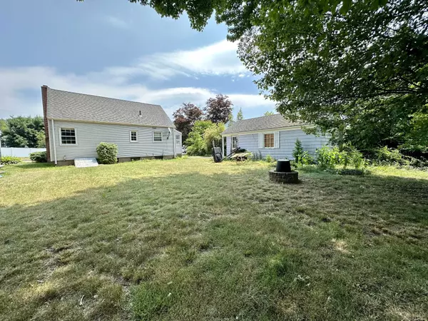 17 Lydall Road, East Hartford, CT 06118