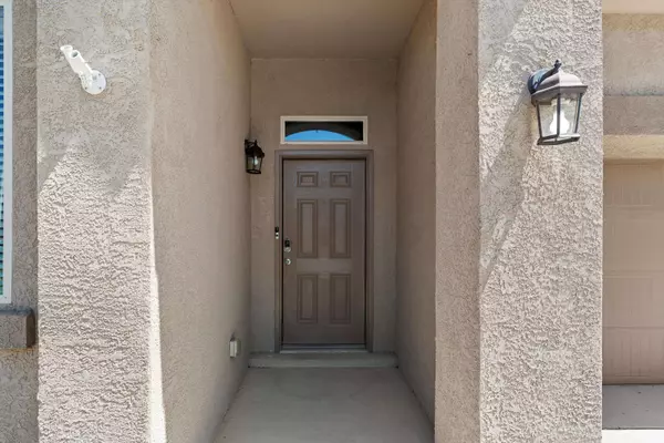8415 Mock Heather RD NW, Albuquerque, NM 87120