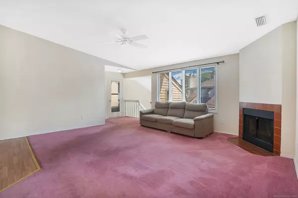 40 Little Oak Lane #40, Rocky Hill, CT 06067