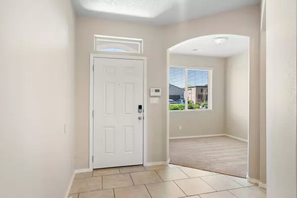 8415 Mock Heather RD NW, Albuquerque, NM 87120