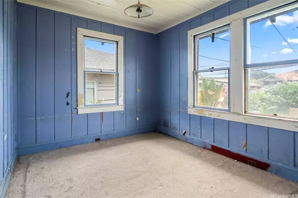 265 California Avenue, Wahiawa, HI 96786