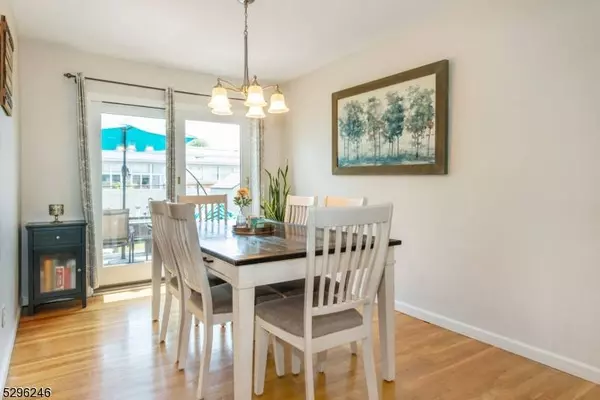 105 Abbe Ln, Clifton City, NJ 07013