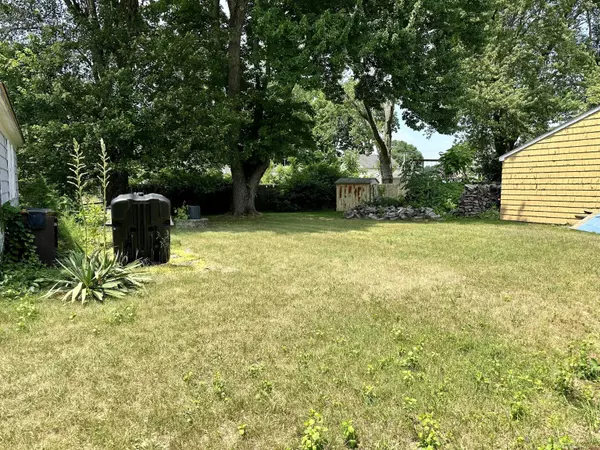 17 Lydall Road, East Hartford, CT 06118