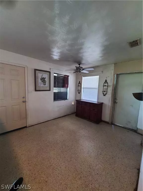 2963 Edison AVE, Fort Myers, FL 33916