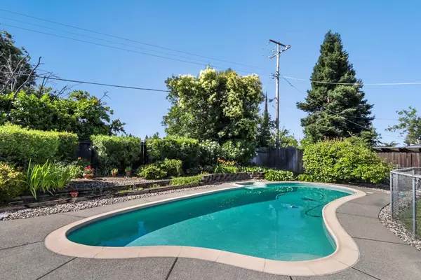 6204 Dawnridge WAY, Carmichael, CA 95608