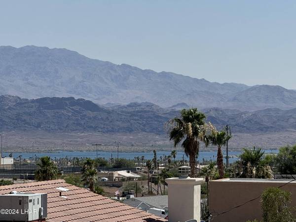 2736 Squall King Ct, Lake Havasu City, AZ 86404