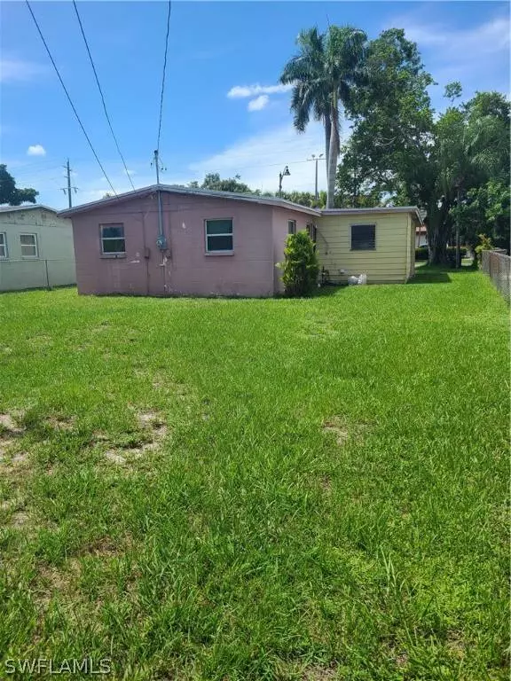 2963 Edison AVE, Fort Myers, FL 33916