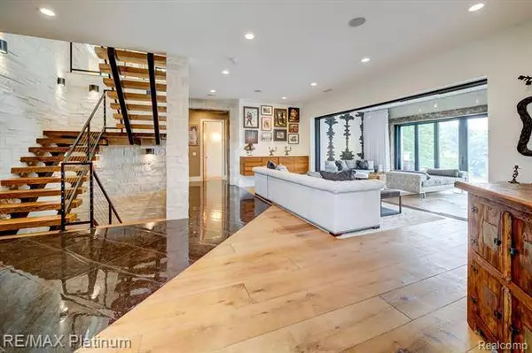 5937 HARTFORD Way Way, Brighton, MI 48116