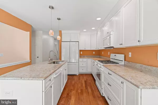 8 SUMMERHILL LN, Medford, NJ 08055