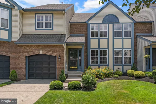 8 SUMMERHILL LN, Medford, NJ 08055