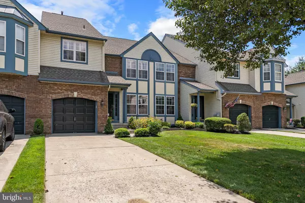 8 SUMMERHILL LN, Medford, NJ 08055