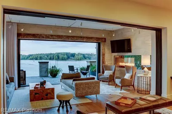 5937 HARTFORD Way Way, Brighton, MI 48116