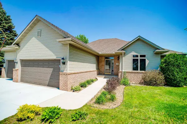 1575 Amundson LN, Stillwater, MN 55082