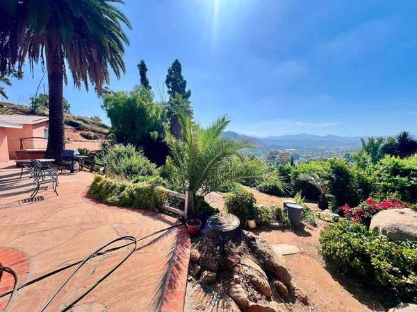 11345 Valle Vista RD, Lakeside, CA 92040