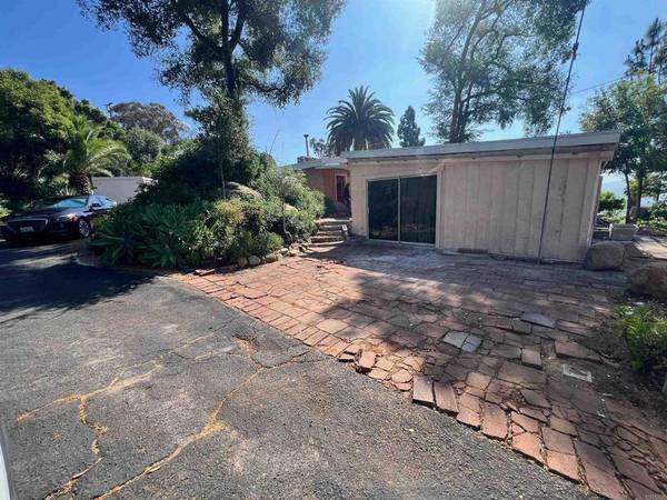 11345 Valle Vista RD, Lakeside, CA 92040