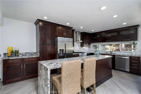 18783 Club LN, Huntington Beach, CA 92648