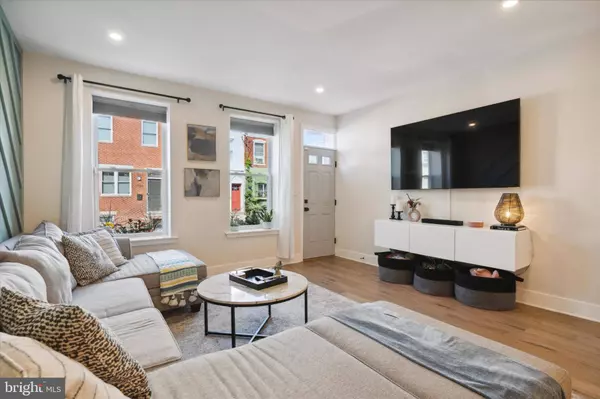 1937 S 5TH ST, Philadelphia, PA 19148