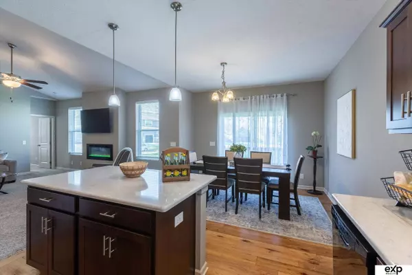 3814 S 205th Street, Omaha, NE 68022