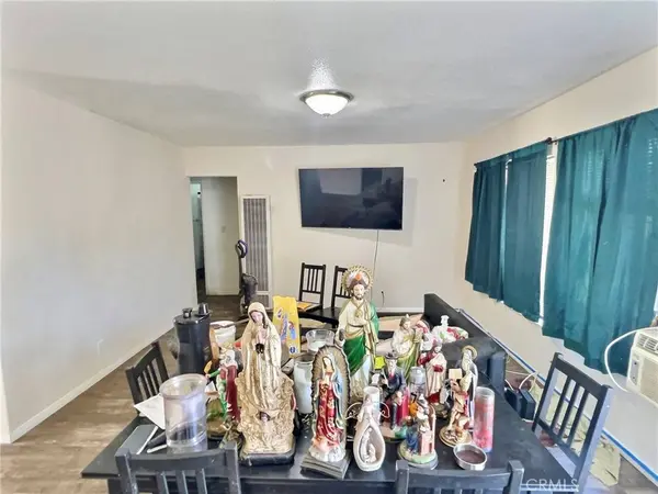 25587 Fisher ST, Highland, CA 92404