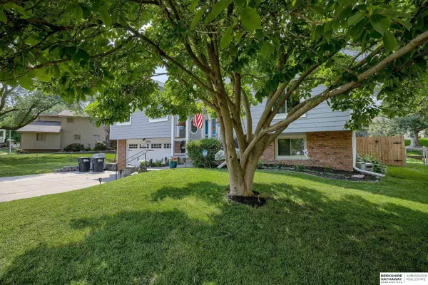 9136 Adams Street, Omaha, NE 68127