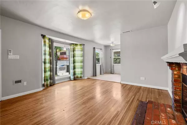 6719 Bellingham AVE, North Hollywood, CA 91606