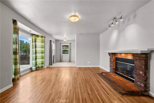 6719 Bellingham AVE, North Hollywood, CA 91606