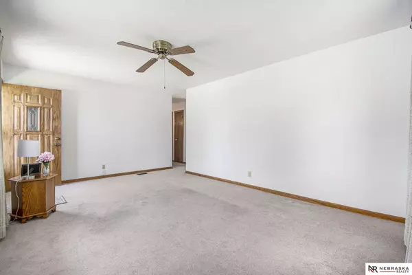 14135 Orchard Avenue, Omaha, NE 68137