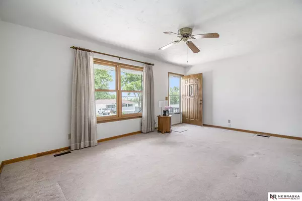 14135 Orchard Avenue, Omaha, NE 68137