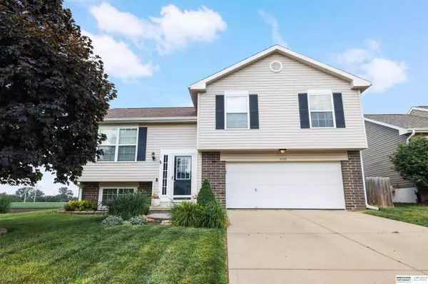 6331 N 128 Street, Omaha, NE 68164