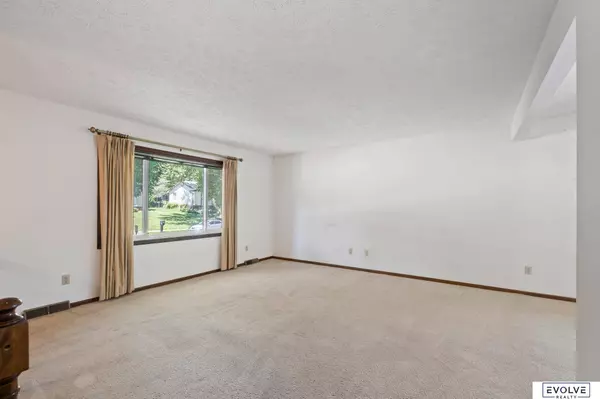 13007 S 29th Place, Bellevue, NE 68123