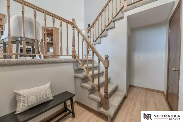 11021 Laurel Circle, Omaha, NE 68164