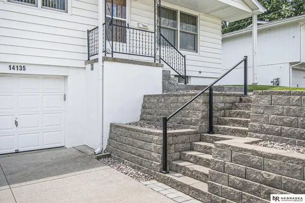 14135 Orchard Avenue, Omaha, NE 68137