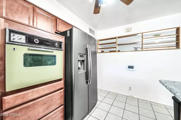 5204 E Des Moines Street, Mesa, AZ 85205