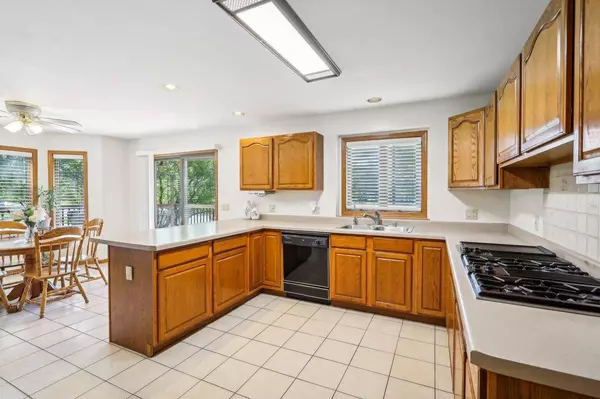 401 St Andrews Court, Waunakee, WI 53597