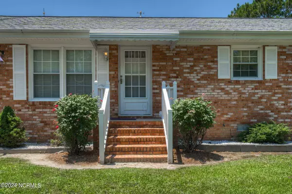 5634 Gardners School Road, Elm City, NC 27822