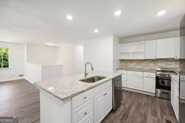 150 Rockfort CT, Atlanta, GA 30349