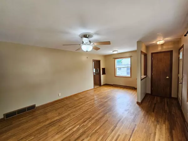 309 7th Street, Prairie Du Sac, WI 53578