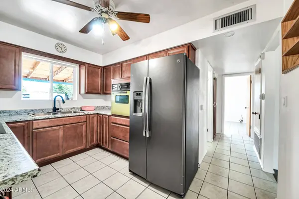 5204 E Des Moines Street, Mesa, AZ 85205