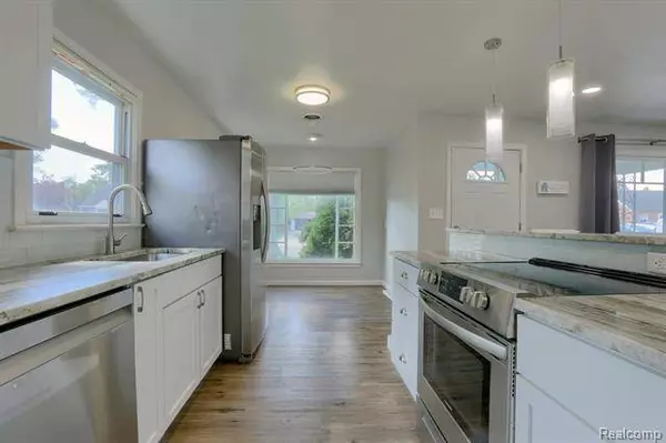 15533 STEPHENS Drive, Eastpointe, MI 48021